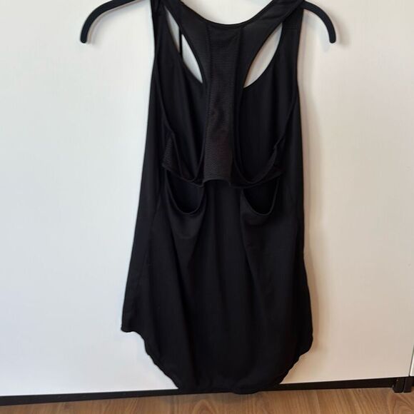 Nike dri fit black tank top with built in sports bra size medium - Picture 2 of 5